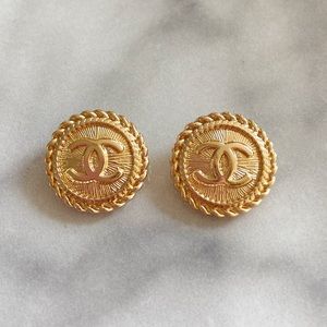 20mm Chanel Gold Buttons Stamped